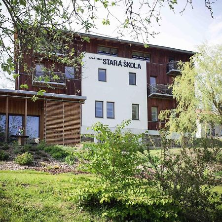 Apartman Stara Skola Высоке-над-Йизероу Экстерьер фото