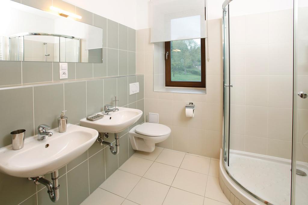 Apartman Stara Skola Высоке-над-Йизероу Номер фото